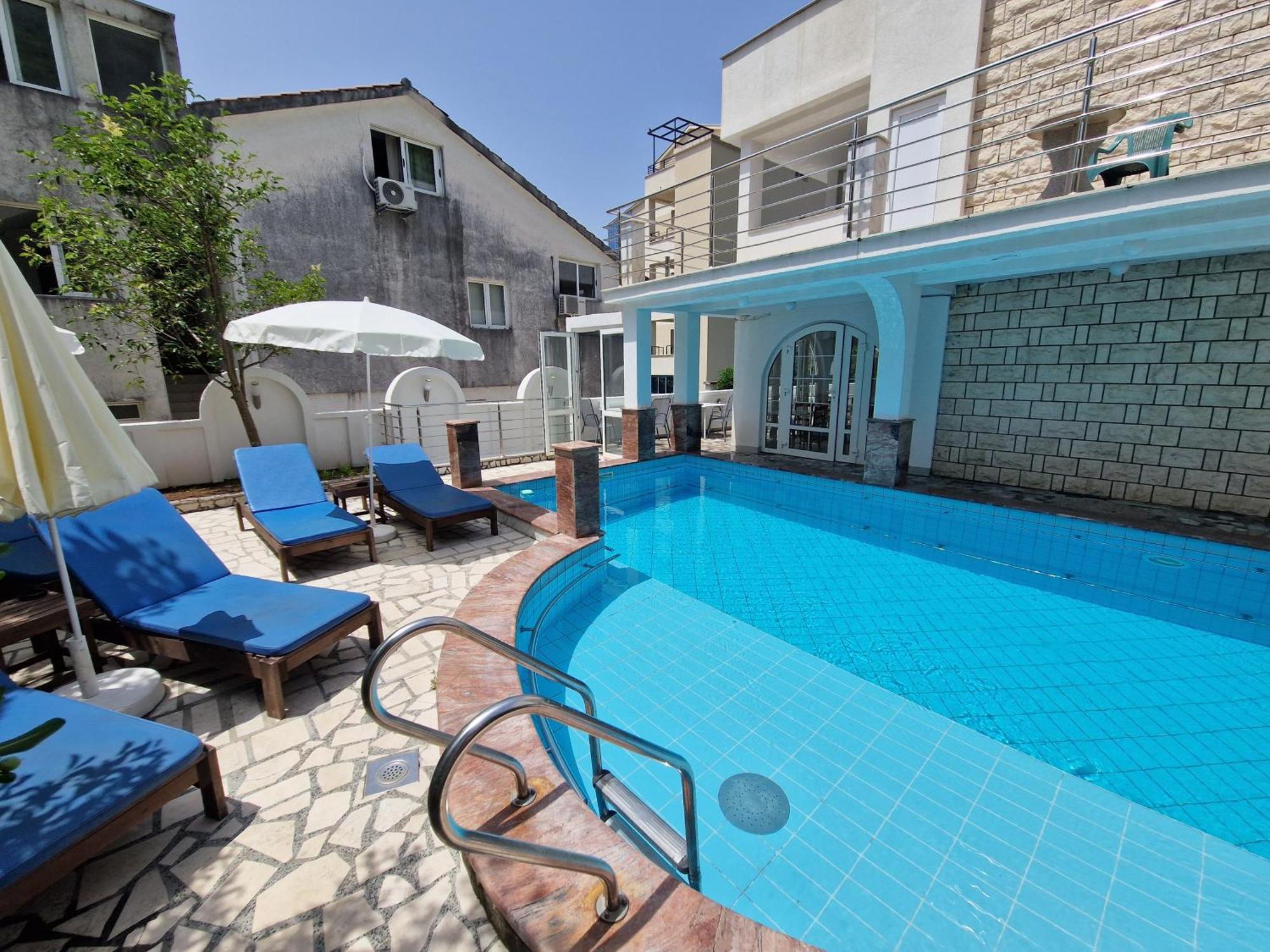 Villa Golf بودفا المظهر الخارجي الصورة